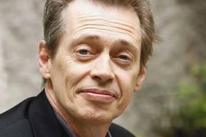 Golpean en la cara al actor Steve Buscemi en Nueva York