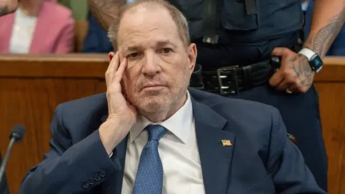 Harvey Weinstein es hospitalizado en Nueva York por COVID-19 y neumonía