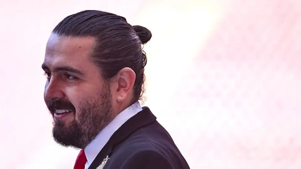 Amaury Vergara regresa a Shark Tank México y afición de Chivas explota