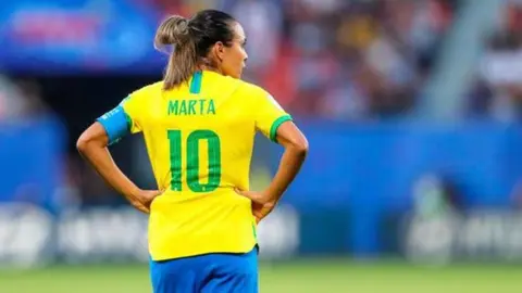 ¡Histórica! Marta jugará sus sextos Juegos Olímpicos con la Selección de Brasil