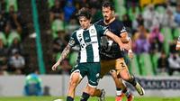 Pumas no aprovecha la superioridad numérica y empata ante Santos en la comarca