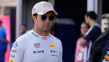 Campeón de la F1 critica a Checo Pérez en Red Bull: “No sirve estar a tres décimas de Verstappen”