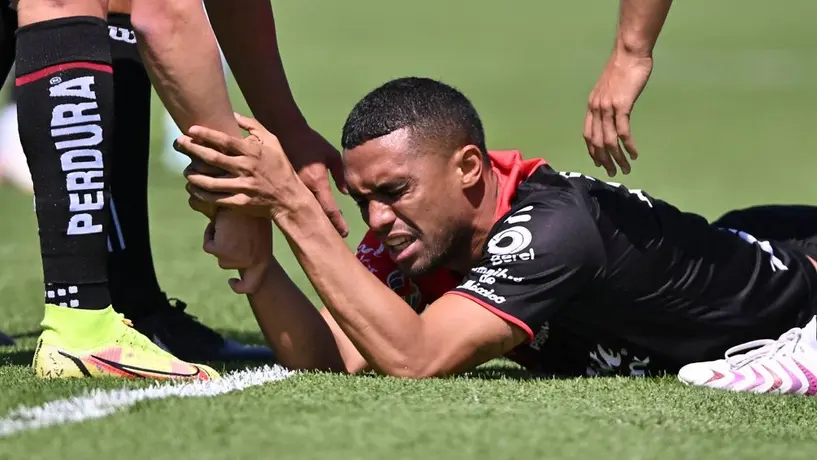 Mauro Manotas y otros futbolistas que recurrentemente se rompieron el ligamento cruzado