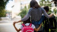 Programa Conahcyt abre beca para madres solteras: Inscripciones, requisitos