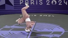 La B-girl japonesa Ami gana su primera medalla de oro en break olímpico