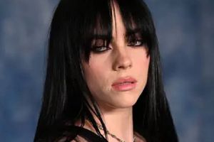 Billie Eilish revela que sufre de parálisis del sueño