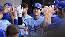 Shohei Ohtani rompe récord con Dodgers y luego 'le salvan la vida' en el dogout