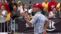 Corredor se disfraza de Forrest Gump y se vuelve viral en redes sociales