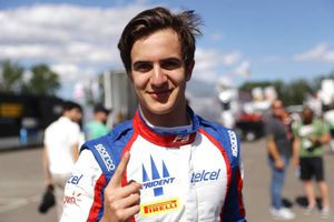 ¡Histórico! Santiago Ramos logró la pole en Fórmula 3 y celebró cantando 'Los Marcianos'