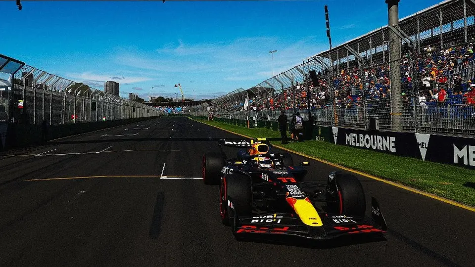 Montoya crítica la diferencia de carro entre Checo Pérez y Verstappen