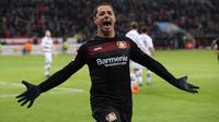 ¡Eterno CH14! Afición del Bayer Leverkusen aún recuerda a 'Chicharito' con cariño