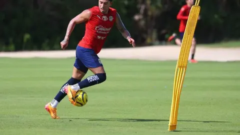 Omar Govea y Daniel Aguirre dan sus primeras palabras como jugadores de Chivas