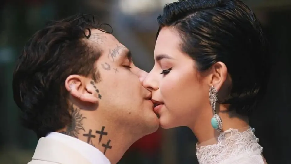 ¡Ángela Aguilar y Christian Nodal comparten fotos de su luna de miel!