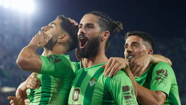 Sin César Montes, Almería cayó ante Real Betis que mantiene la esperanza de Europa League