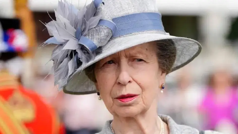 Hospitalizan a la princesa Ana de Inglaterra hermana del rey Carlos III