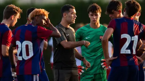 Rafa Márquez trabaja en mancuerna con Hansi Flick para el nuevo proyecto del Barça