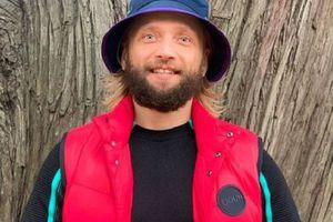 Influencer vegano condenado por dejar morir de hambre a su bebé