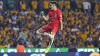 ¡Lo quieren en Italia! Monterrey recibió una oferta de la Roma por el portero Esteban Andrada