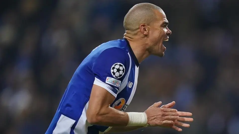 Porto podría mandar al retiro a Pepe tras la Eurocopa con Portugal