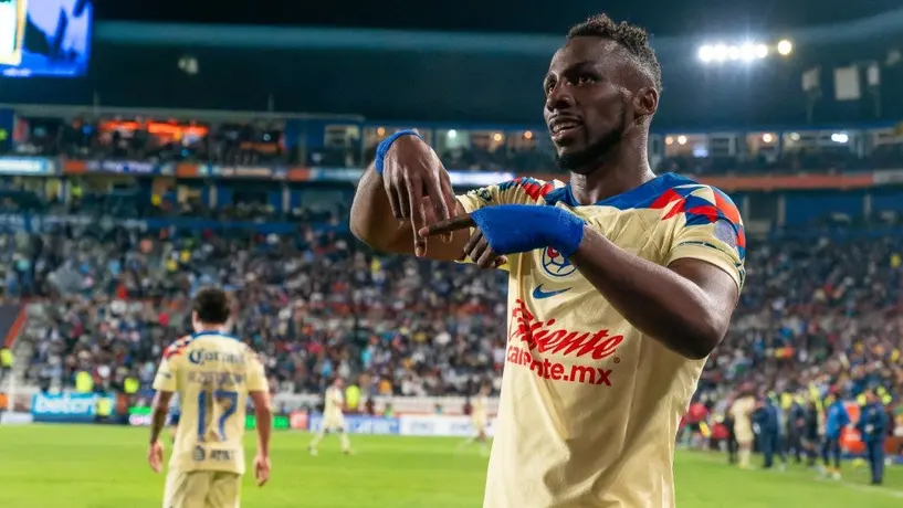 Julián Quiñones dedica emotiva carta al América como despedida