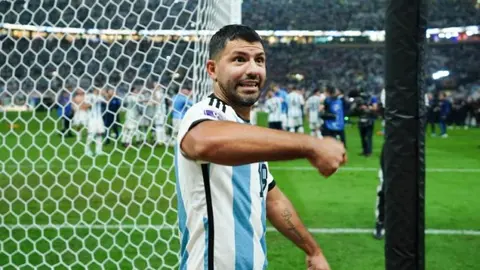 Sergio 'Kun' Agüero adelanta que regresará al mundo del futbol en un futuro cercano