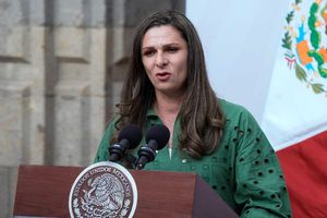 Ana Guevara responde a cuestionamientos por viajar en primera clase: 'Fue pagado por mí'