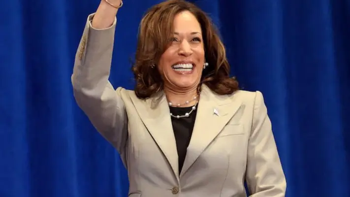 Kamala Harris llama a Donald Trump y a Elon Musk "chicos ricos obsesionados"
