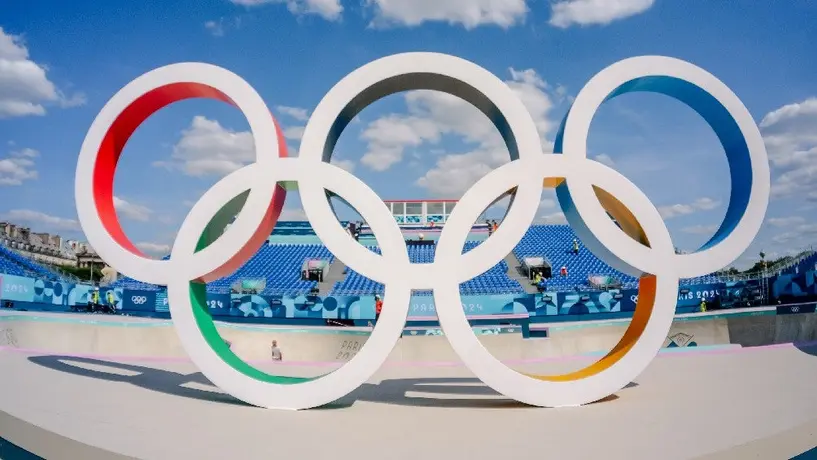 ¿Sin efectividad? Atletas llegan a París 2024 y sacan conclusiones de camas ‘anti-sexo’