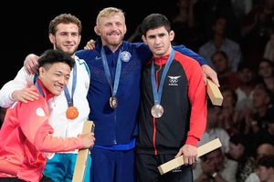 París 2024: Chermen Valiev le da a Albania la primera medalla olímpica de su historia