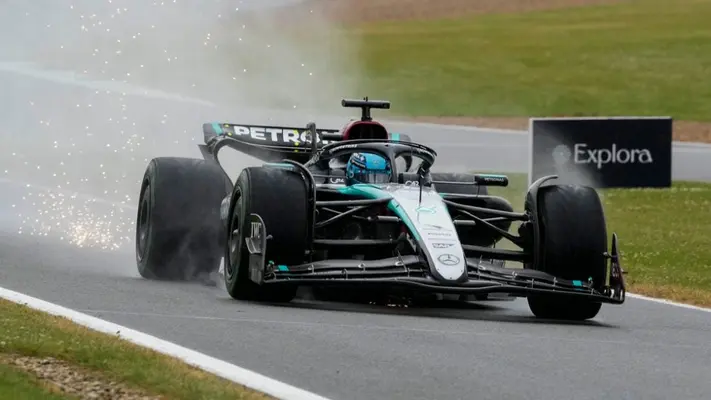 George Russell se lleva la pole en el GP de Gran Bretaña; Checo Pérez saldrá 19no