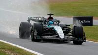 George Russell se lleva la pole en el GP de Gran Bretaña; Checo Pérez saldrá 19no