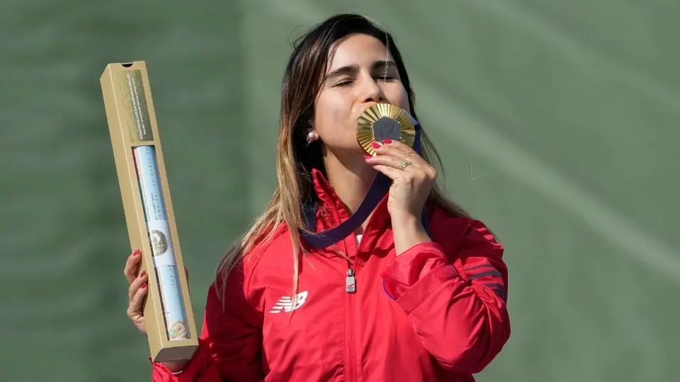 París 2024: Francisca Crovetto es la primera mujer chilena en ganar oro en JJ. OO.