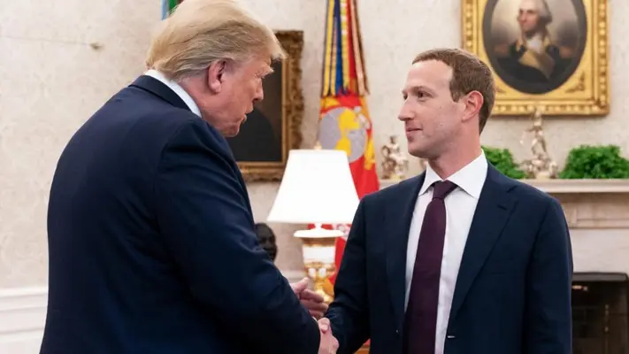 Donald Trump dice que Mark Zuckerberg llamó para disculparse por foto de intento de asesinato