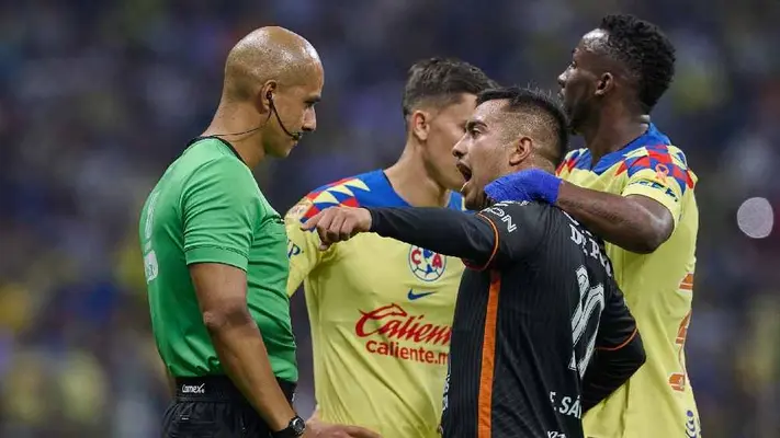 Resaltan polémicos arbitrajes en Puro Futbol