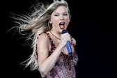 Fan de Taylor Swift deja a su bebé en el suelo durante el concierto en París