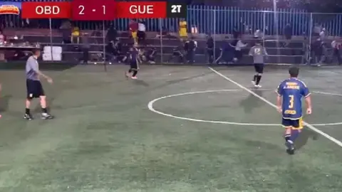 ¡Se calentó el juego! Hombre dispara contra rival en partido de fut 7