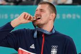 Nikola Jokić se hace viral por festejos con Serbia después de ganar medalla de bronce