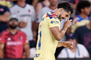 Antonio Carlos Santos crítica a Henry Martín: "Es un tronco"