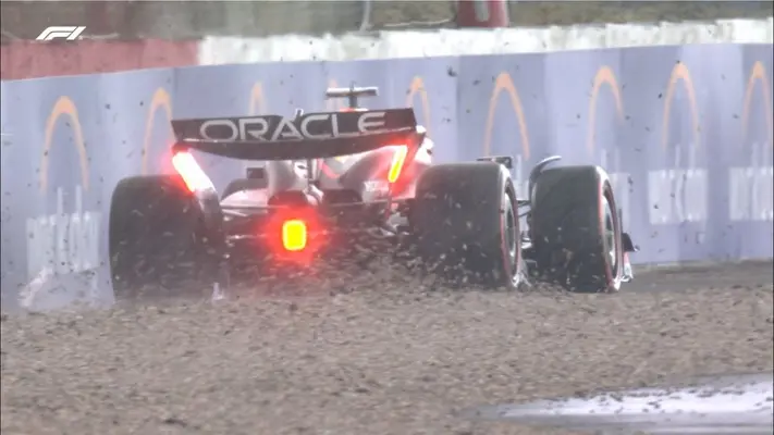 GP de Gran Bretaña: Max casi emula a Checo Pérez y por poco queda fuera en la Q1