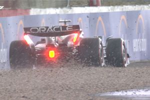 GP de Gran Bretaña: Max casi emula a Checo Pérez y por poco queda fuera en la Q1