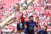 Chivas se impone sin inconvenientes 2-0 ante Mazatlán