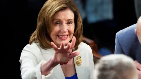 Nancy Pelosi declara que los democratas son reptilianos y de sangre fría