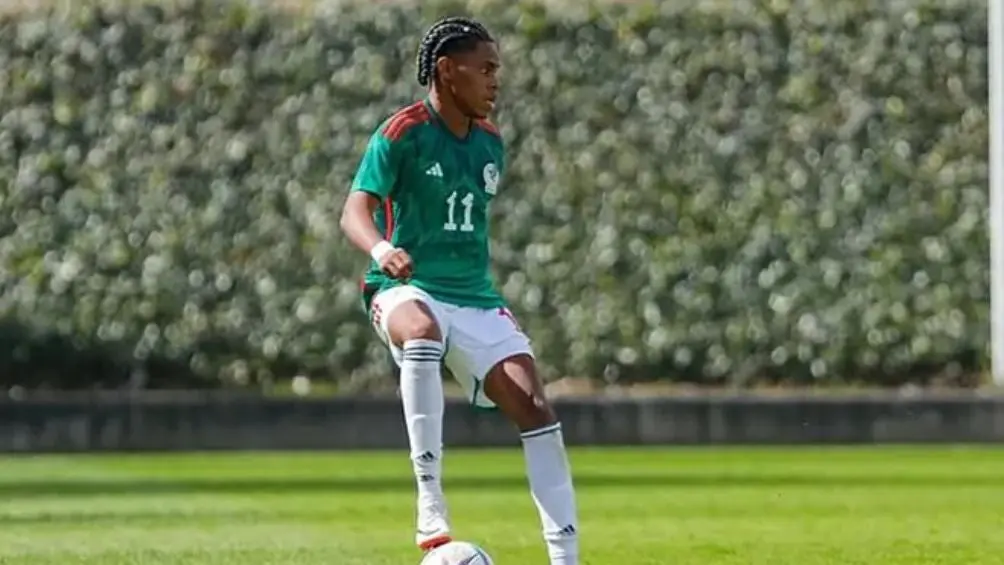Reis en un amistoso con la Selección Mexicana | @matheusreis_07