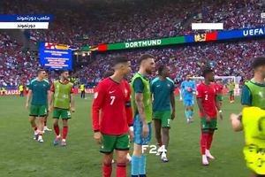 ¡Entrada de roja! Seguridad del estadio 'tackleó' a  Gonçalo Ramos al término del partido de Portugal