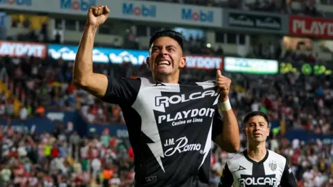 Necaxa rechazó oferta de Pumas por Ricardo Monreal