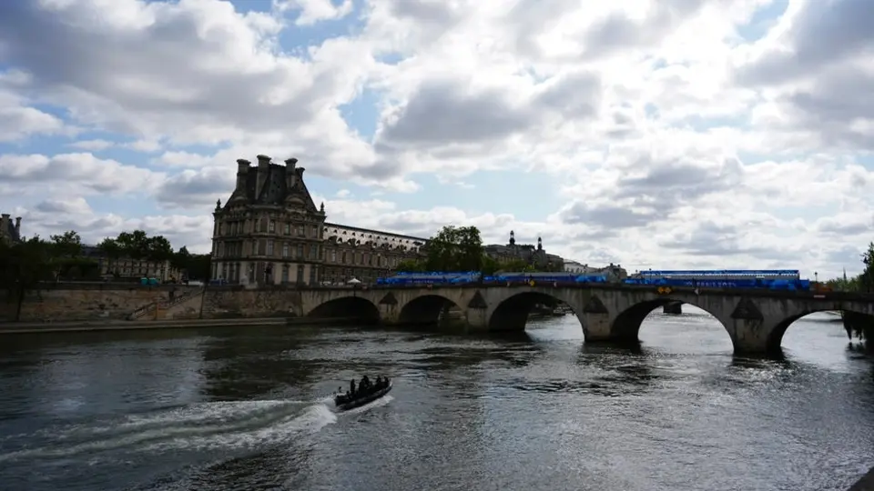 París 2024: Hay riesgo de cancelación de prueba por las condiciones del Río Sena