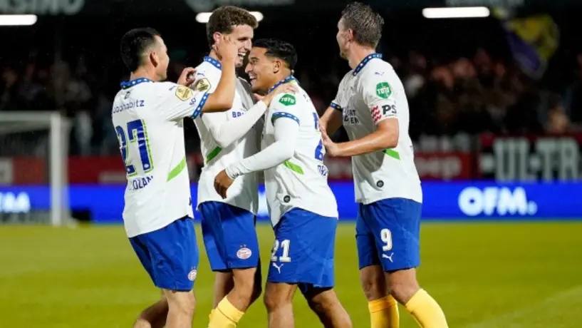 Eredivisie: 'Chucky' Lozano anotó gol en la goleada de PSV ante Almere