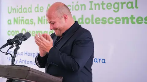 Enrique Alfaro, gobernador de Jalisco, confesó que sueña con ser DT de Chivas
