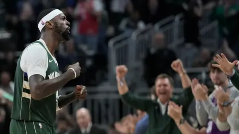 Bucks siguen con vida en serie, al aplastar 115-92 a Pacers en el 5to partido