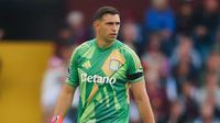 'Dibu' Martínez comete error ante Arsenal y 'Pollo' Ortiz se burla: "Bailale, Dibu"